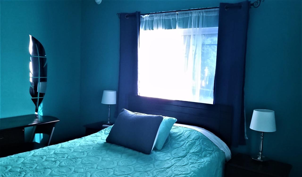 Bailey'S Bed And Breakfast Runaway Bay Exterior photo