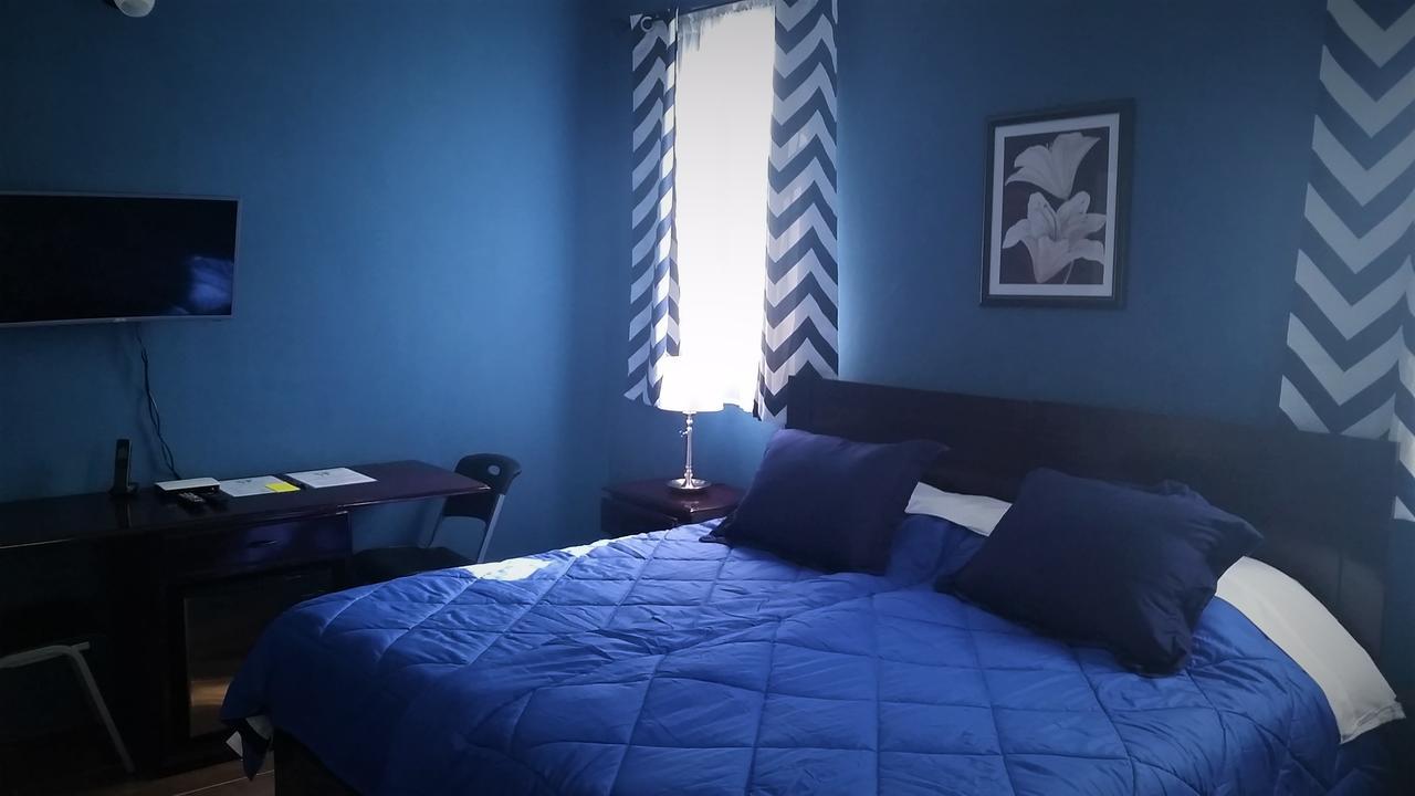 Bailey'S Bed And Breakfast Runaway Bay Exterior photo